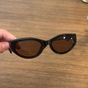 Chic Black Sunglasses